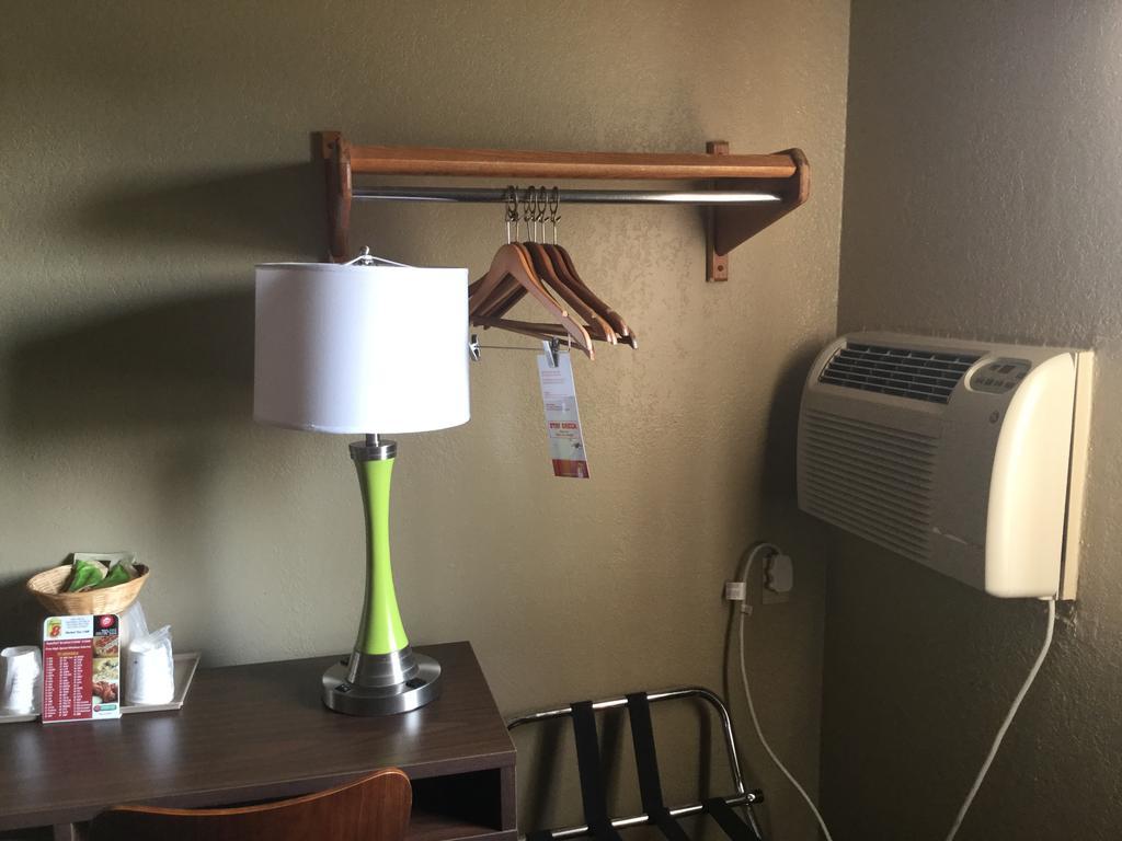 Super 8 By Wyndham Youngstown/Austintown Bagian luar foto